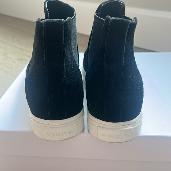 Vince Newlyn Black Suede Platform Waterproof Sneaker (Women's 6.5) - Picture 9 of 13